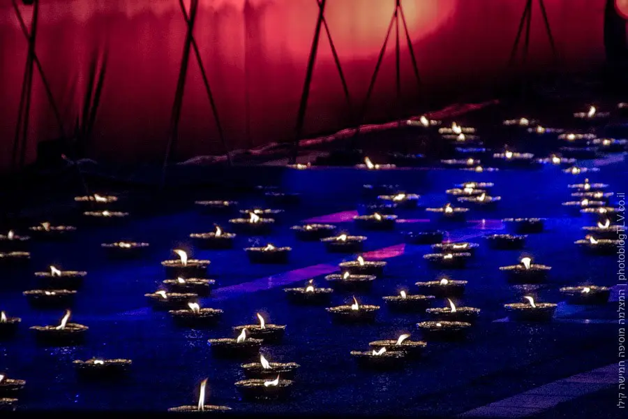 שרים בכיכר | יום הזכרון / יום העצמאות | כיכר רבין | בלוג הצילום של עפר קידר שרים בכיכר | יום הזכרון / יום העצמאות | כיכר רבין | בלוג הצילום של עפר קידר