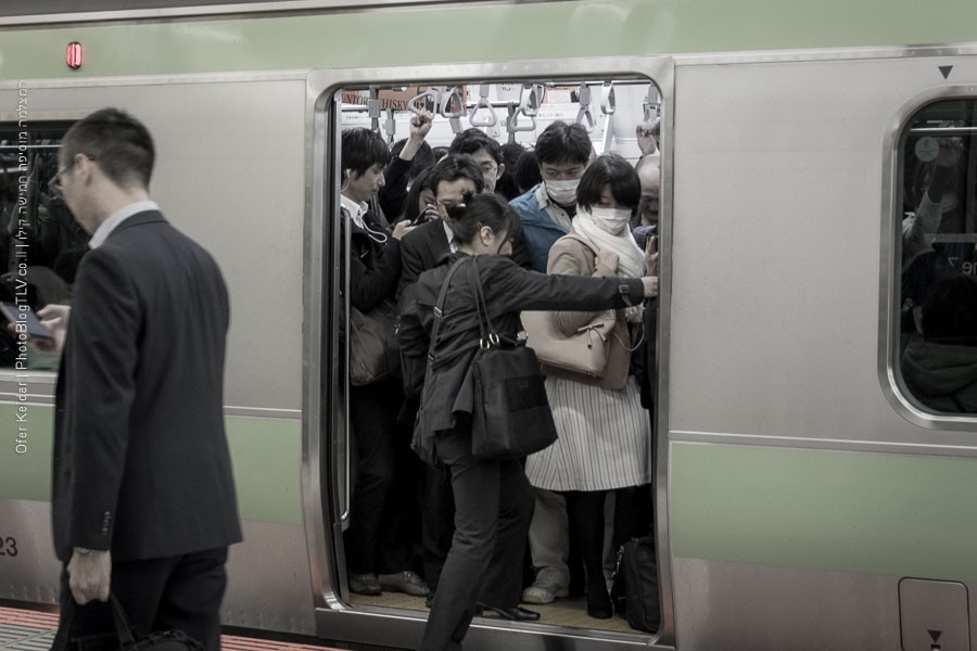 טוקיו למטייל: תחבורה ציבורית בטוקיו, אחת האטרקציות ביפן | צולם במסגרת טיול ליפן | המצלמה מוסיפה חמישה קילו | בלוג הצילום של עפר קידר
