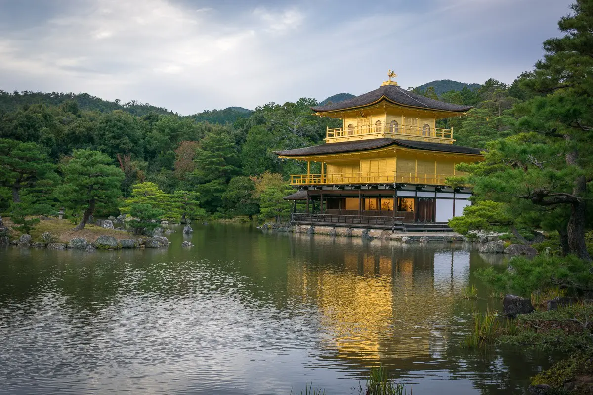 טיול לקיוטו, קיוטו, יפן | מקדש קינקקו-ג'י | Kinkaku-ji | המצלמה מוסיפה חמישה קילו | בלוג הצילום של עופר קידר טיול לקיוטו, קיוטו, יפן | מקדש קינקקו-ג'י | Kinkaku-ji | המצלמה מוסיפה חמישה קילו | בלוג הצילום של עופר קידר