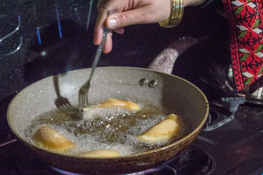 לילות רמדאן רהט - טיול לרהט במסגרת סיור רמדאן | המצלמה מוסיפה חמישה קילו | עפר קידר לילות רמדאן רהט - טיול לרהט במסגרת סיור רמדאן | המצלמה מוסיפה חמישה קילו | עפר קידר