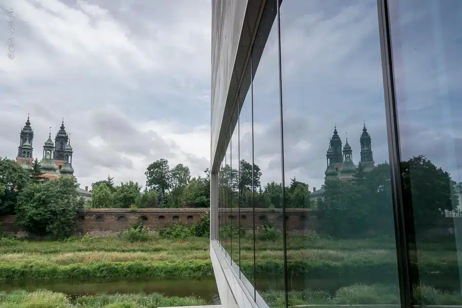 פוזנן למטייל - מדריך אטרקציות בפוזנן, פולין | המצלמה מוסיפה חמישה קילו | עפר קידר פוזנן למטייל - מדריך אטרקציות בפוזנן, פולין | המצלמה מוסיפה חמישה קילו | עפר קידר