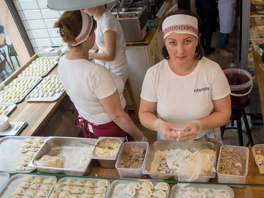 פוזנן למטייל - מדריך אטרקציות בפוזנן, פולין | המצלמה מוסיפה חמישה קילו | עפר קידר פוזנן למטייל - מדריך אטרקציות בפוזנן, פולין | המצלמה מוסיפה חמישה קילו | עפר קידר