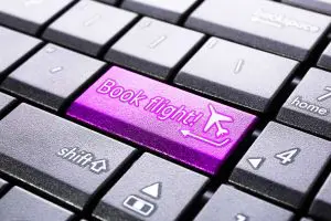 מדריך "גוגל טיסות" בעברית (google flights)