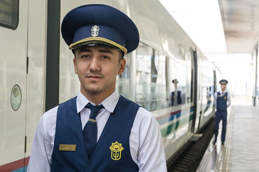 רכבת מהירה אל סמרקנד, אוזבקיסטן | המצלמה מוסיפה חמישה קילו | עפר קידר