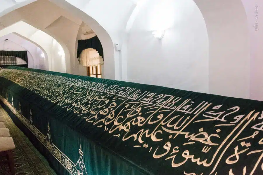 קבר דניאל - סמרקנד, אוזבקיסטן | המצלמה מוסיפה חמישה קילו | עפר קידר קבר דניאל - סמרקנד, אוזבקיסטן | המצלמה מוסיפה חמישה קילו | עפר קידר