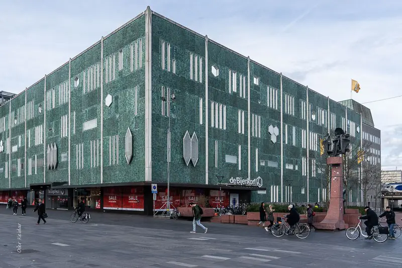 בית הכלבו De Bijenkorf (הכוורת) - הולנד במבט מהאוויר